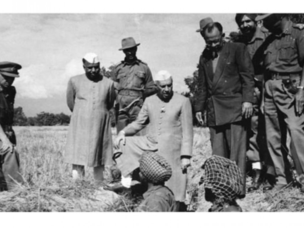  नेहरू, भारतीय लष्कर आणि पसरवलेल्या अफवा